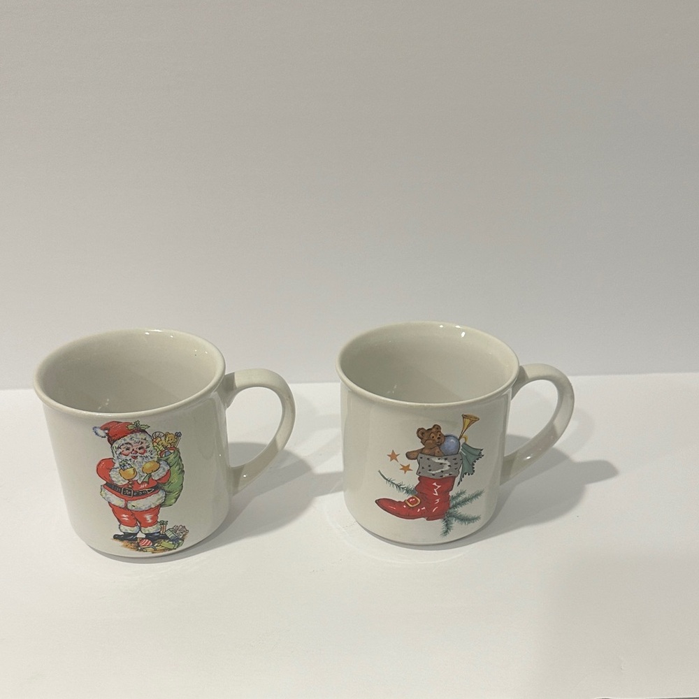 Vintage Christmas Mugs Set